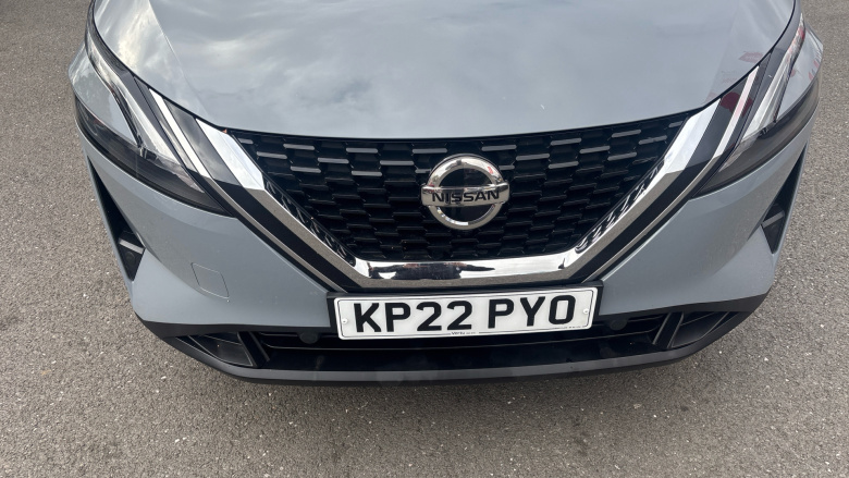 Nissan Qashqai 1.3 DiG-T MH Acenta Premium 5dr Petrol Hatchback